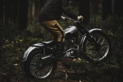 Age Of Glory Desert CE Trousers - Sand -Moto Style Shop AOG Pants ThomasCortesi 25 5000x 61325d83 b8d6 4c63 98d9 3fe2a859b7b2