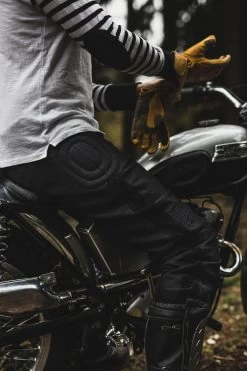 Age Of Glory Desert CE Trousers - Black 15 Age Of Glory Desert CE Trousers - Black -Moto Style Shop AOG Pants ThomasCortesi 3 5000x 0f499d21 e922 4efc a923 7b797fc2ab00