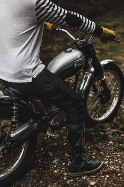 Age Of Glory Desert CE Trousers - Black 13 Age Of Glory Desert CE Trousers - Black -Moto Style Shop AOG Pants ThomasCortesi 4 5000x 4c230432 3b73 42b9 be33 9a0206e1db2c