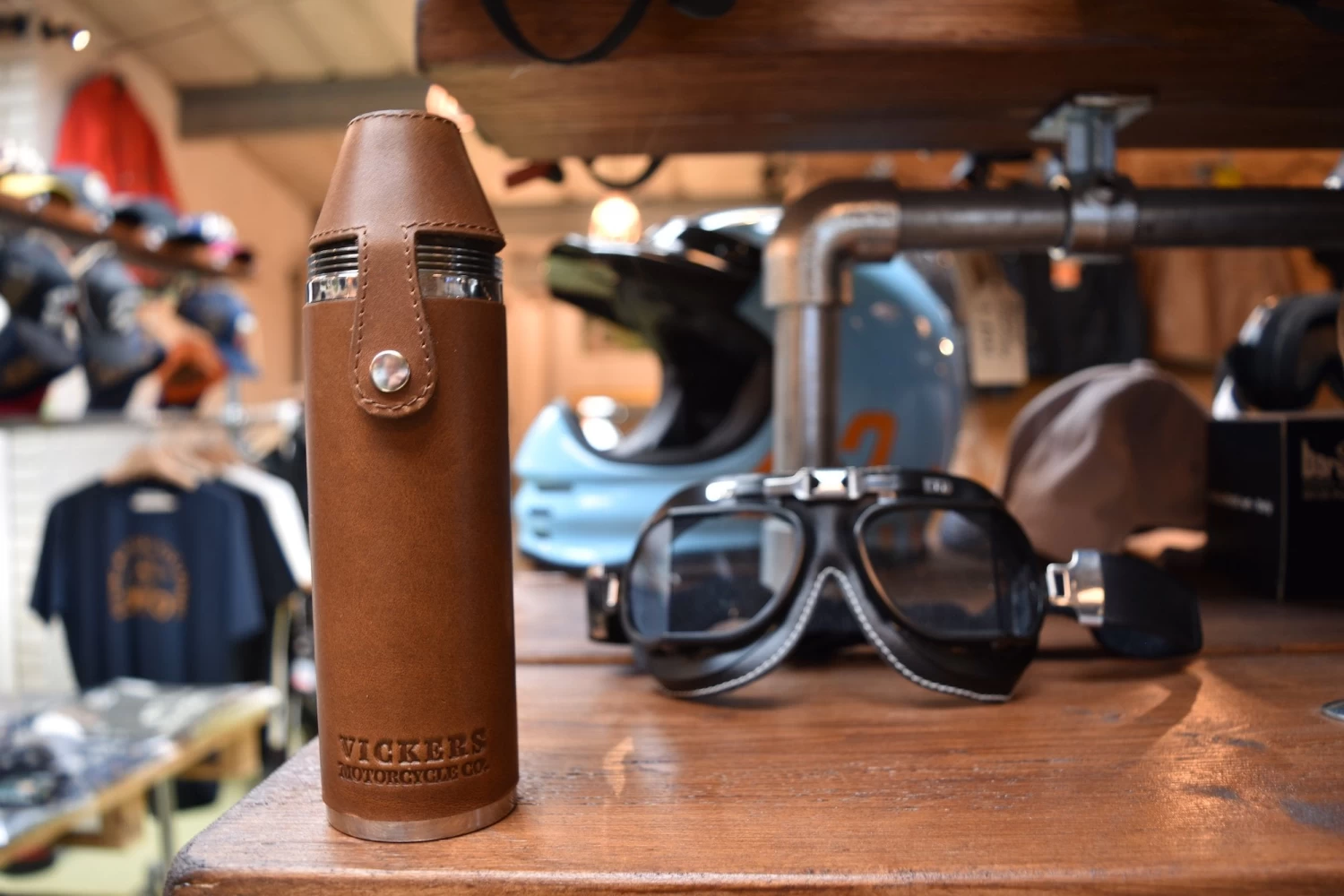 Vickers Motorcycle Co - Hunter Flask 4 Vickers Motorcycle Co - Hunter Flask - Image 2