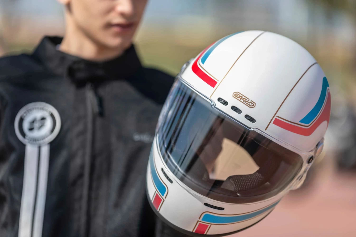 Garibaldi G07X Full Face Vintage Helmet - Graphics Matt White 6 Garibaldi G07X Full Face Vintage Helmet - Graphics Matt White - Image 4