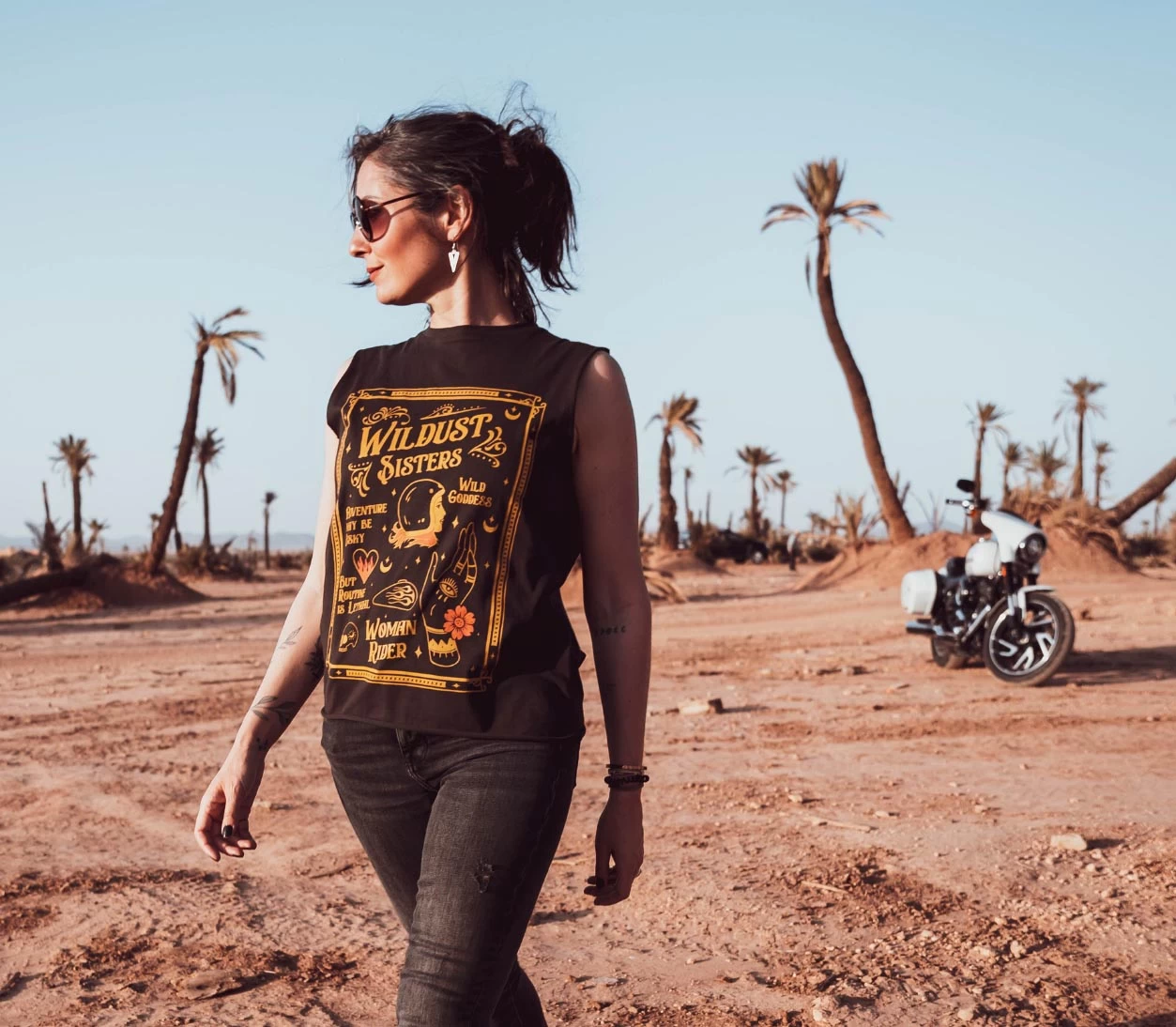 Wildust Sisters - Soeucieres Tank-shirt - Black 4 Wildust Sisters - Soeucieres Tank-shirt - Black - Image 2