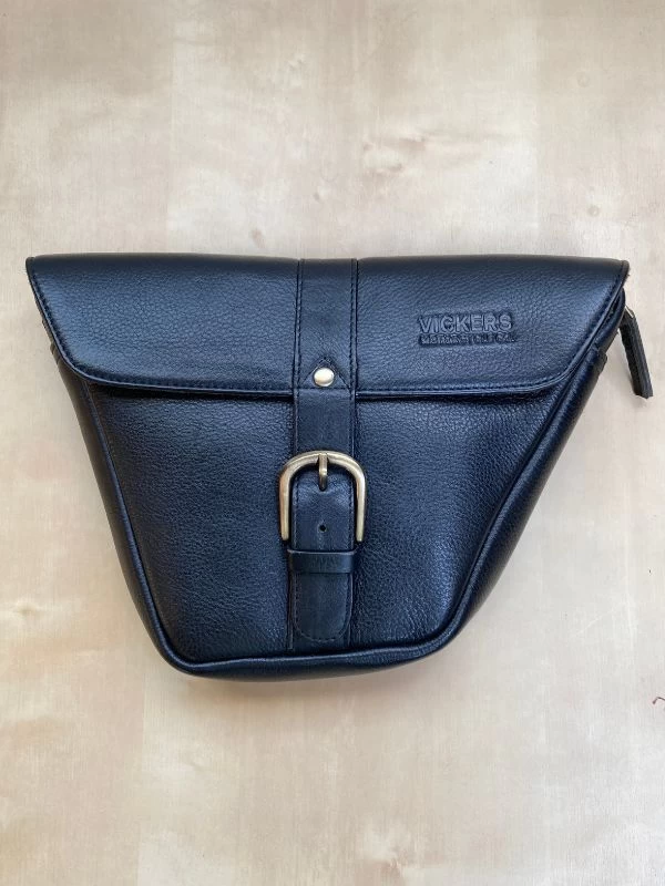 Royal Enfield Interceptor Or Continental 650 - Black Leather Side Panel Bags - Pair 4 Royal Enfield Interceptor Or Continental 650 - Black Leather Side Panel Bags - Pair - Image 2