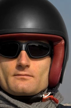 Baruffaldi Windtini Photochromic Motorcycle Glasses - Black -Moto Style Shop windtini indossato